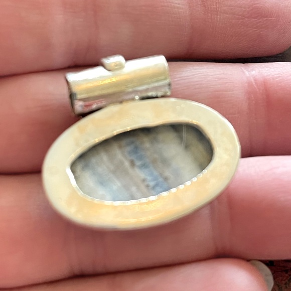 Blue Scheelite And rainbow moonstone pendant - Picture 3 of 3